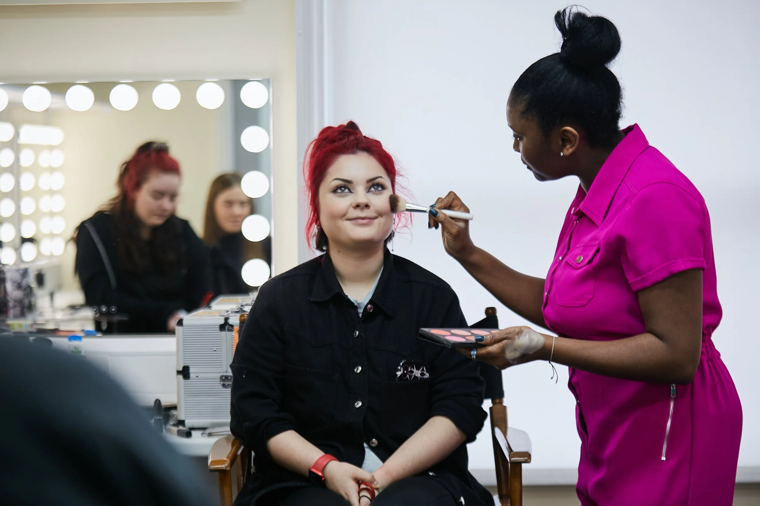 Choosing the Best HD makeup application Dallas Artist for Your Event